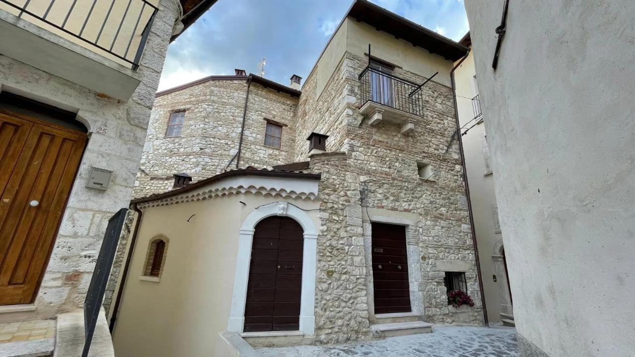 Goriano Sicoli Casa Vacanze Margiu Pater Domus מראה חיצוני תמונה